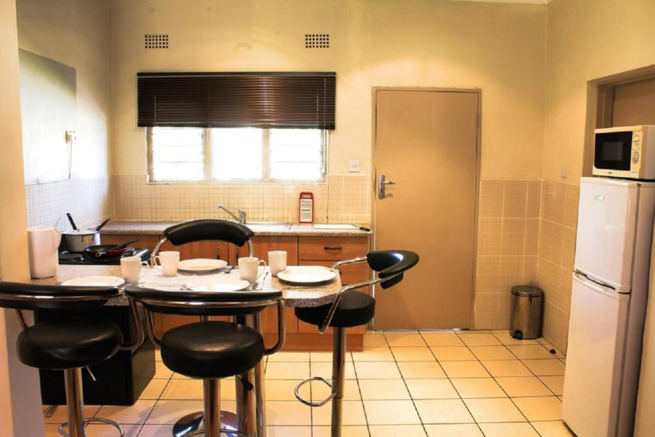 Victoria Apartments Livingstone Extérieur photo